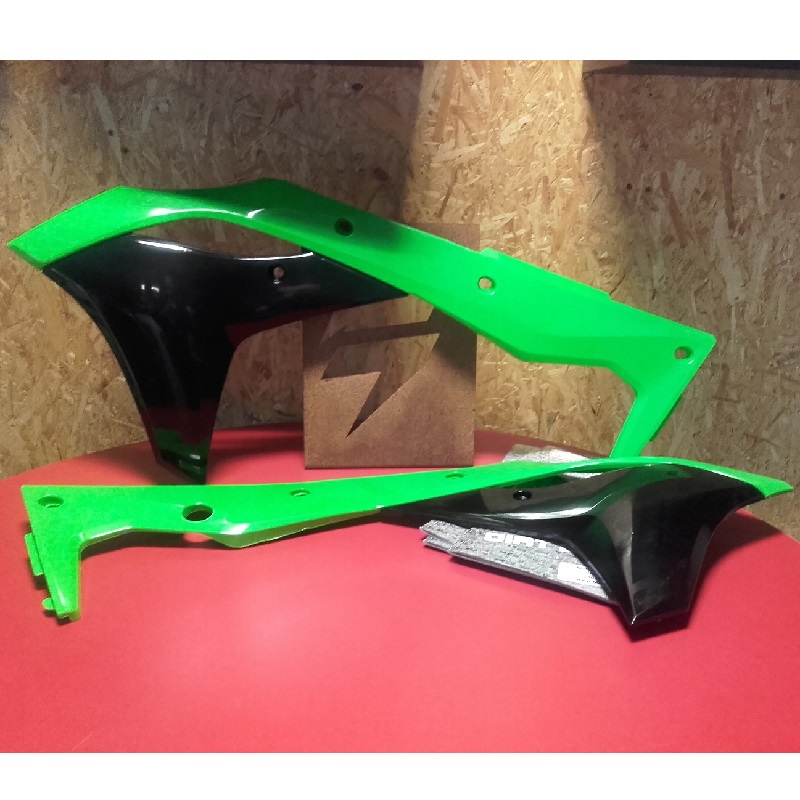 UFO Plast Kühlerspoiler KXF250 17-> grün/schwarz UFO Plast Kühlerspoiler KXF250 17-> grün/schwarz